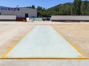 中交三航局栾卢高速拌合站150吨地磅