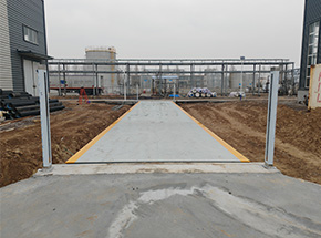 濮阳市中科绿色化工公共研发中心80吨地磅红外检测监控